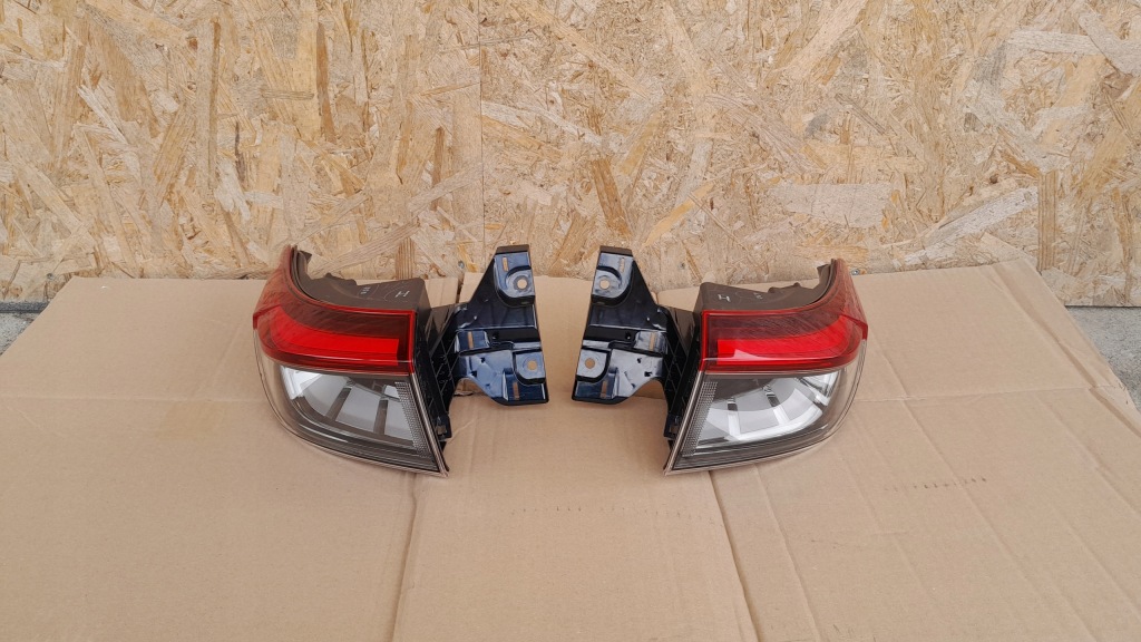 фото №1, Honda hr-v iii 22r левая лампа led задняя задняя nowa