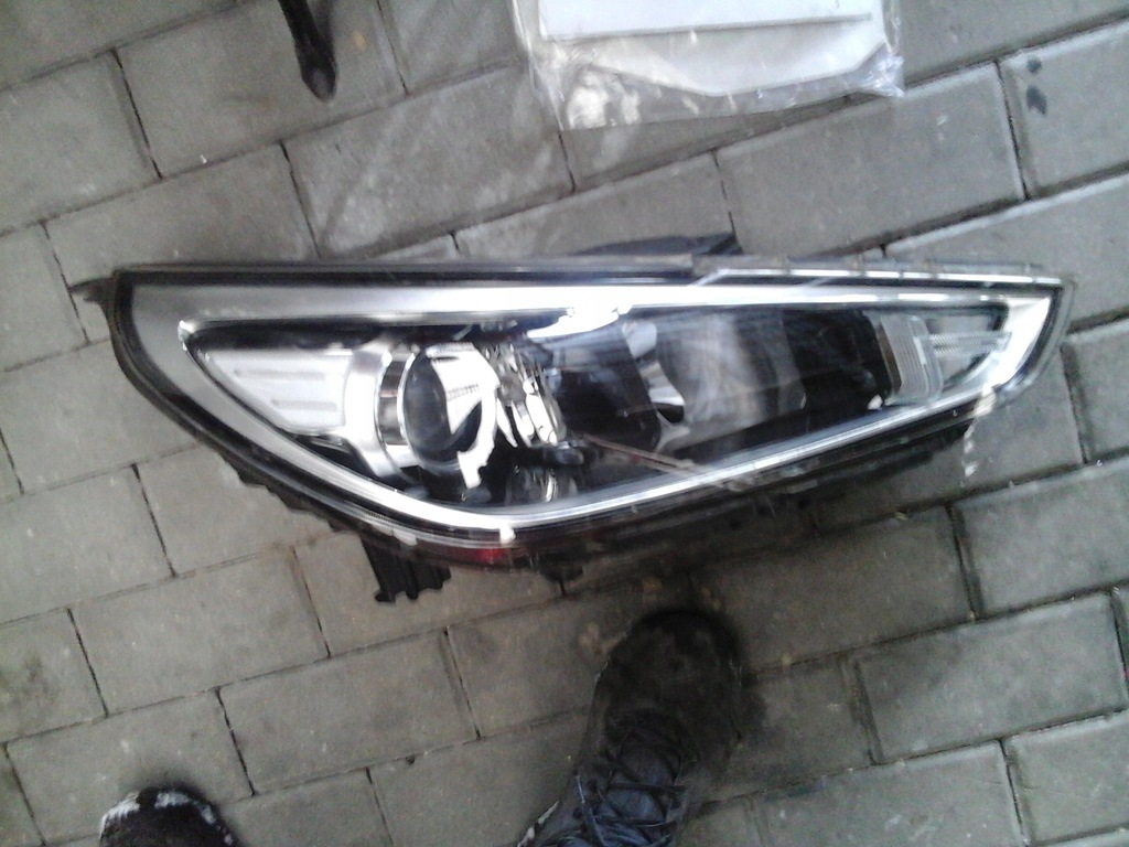 фото №1, Hyundai i20 лампа перед правий led ідеальний стан