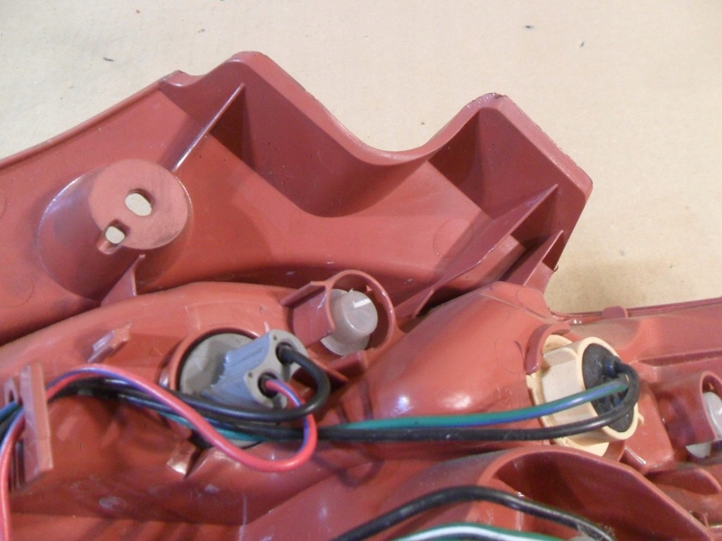 фото №12, Лампа ліва задня mazda 2 ii хетчбек europa