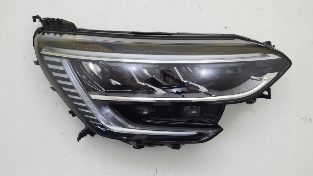 Купити Renault megane 4 iv рестайлінг  20- full led праві передня правий фара t