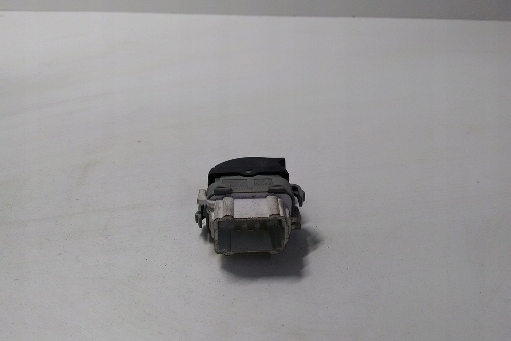 фото №1, Кнопка управление окон задних правых дверь renault