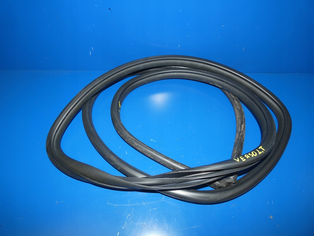 фото №1, Toyota verso 09- прокладка дверь левый левая задняя