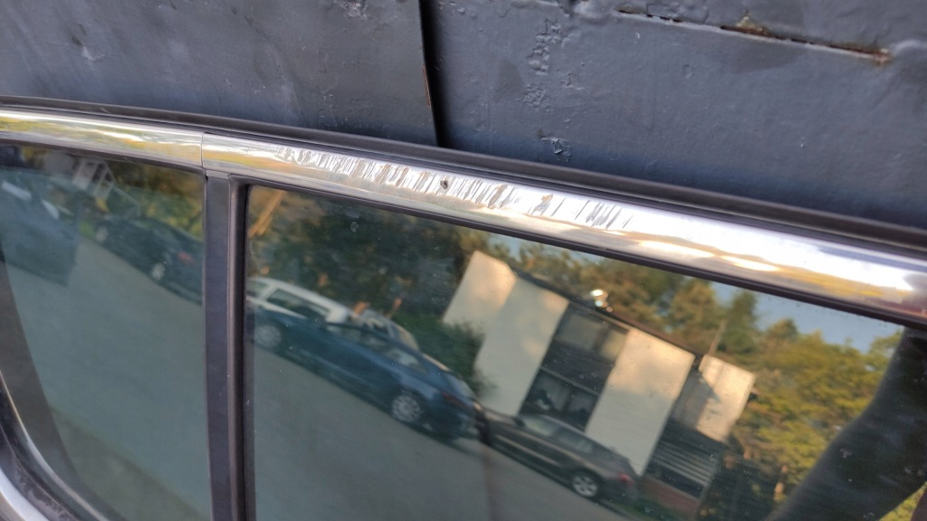 фото №4, Kia sportage iv двері правий задня задні скло молдинг