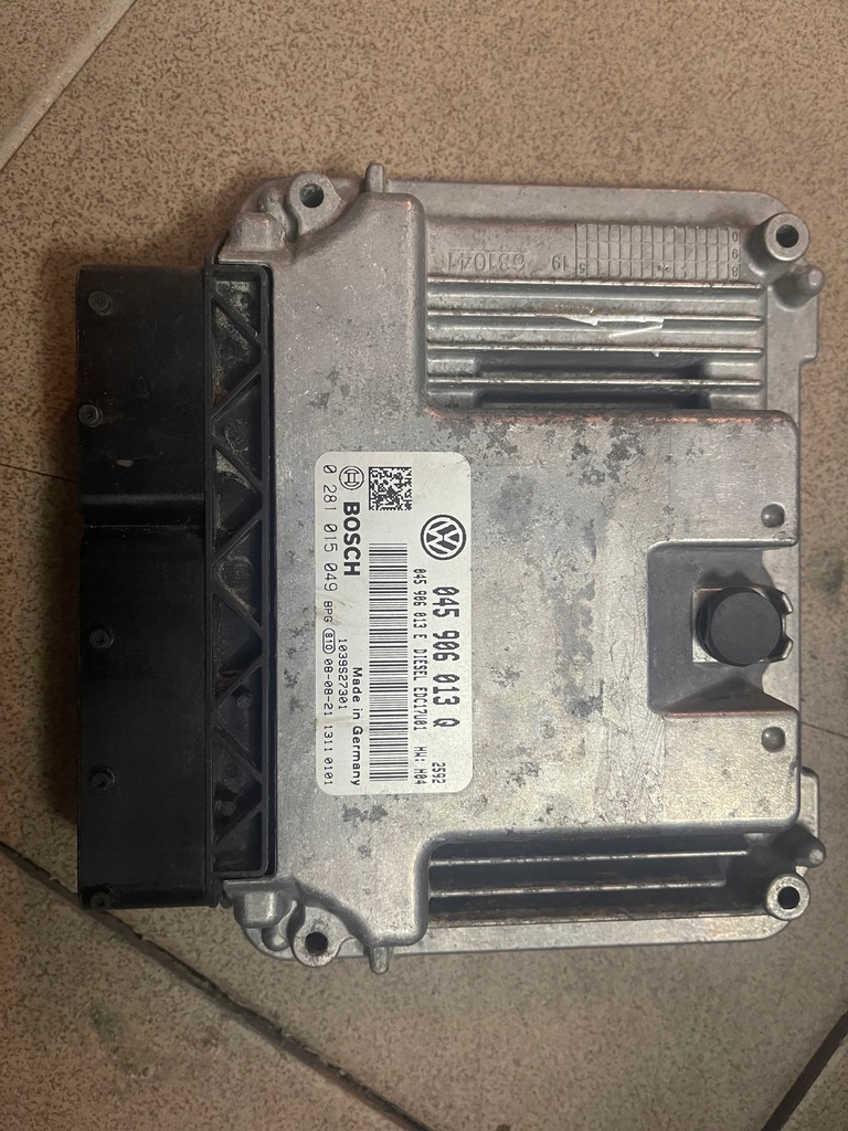 фото №1, Skoda fabia 045906013q бортовой компьютер двигателя