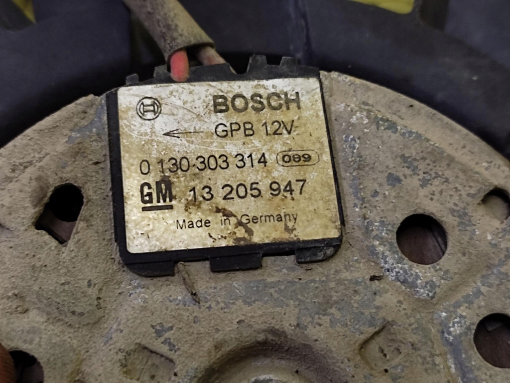Купити Opel astra h 1.8 вентилятор радіатора 13205941