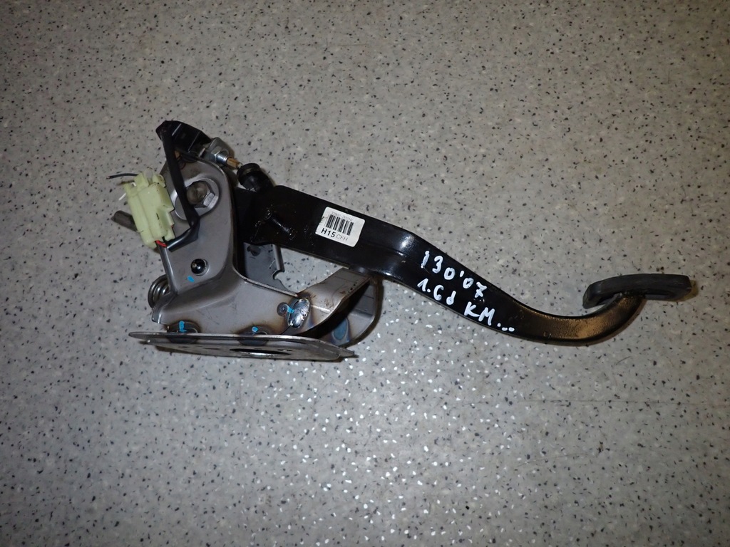 фото №4, Hyundai i30 07-12 педаль тормоза датчик