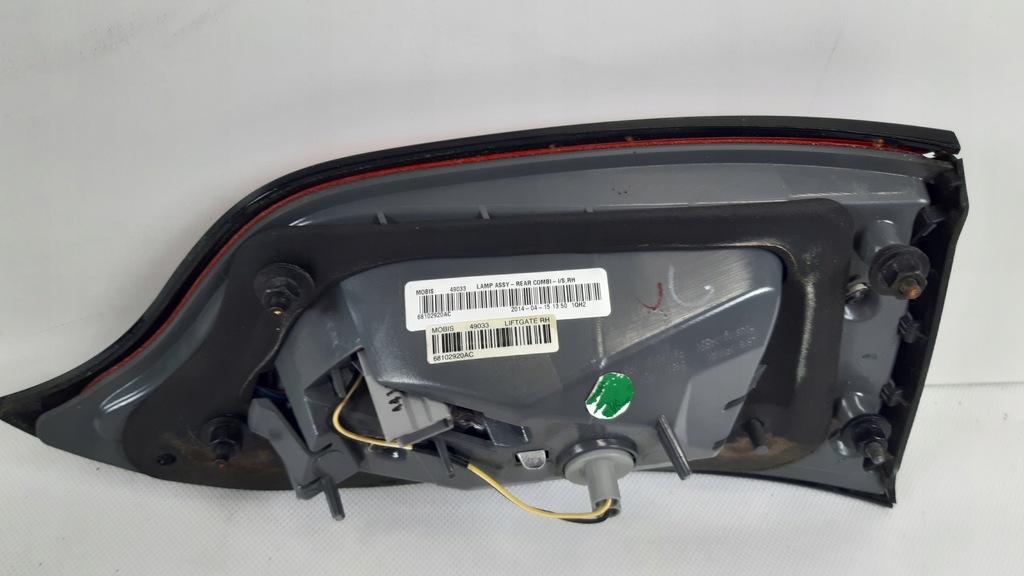 фото №6, Jeep cherokee kl лампа правая задняя 68102920ac