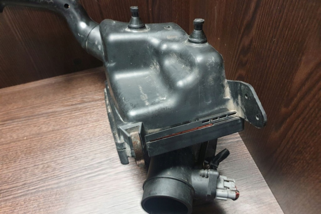 фото №11, Корпус фильтра воздуха nissan primera p12 16500au600 2.2l дизель 93kw