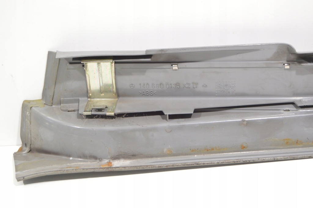 Молдинг порог накладка серая левая задний  mercedes w140 s klasa 1406800135 Недорого