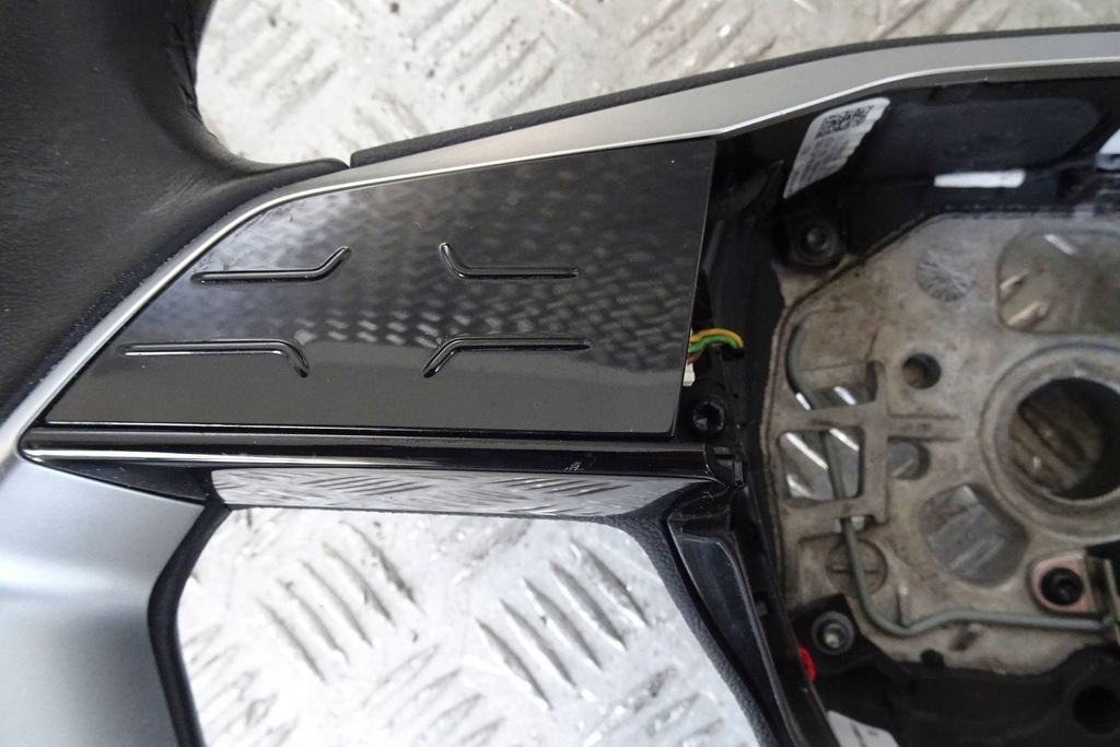 фото №6, Audi q4 e-tron - повітропровід