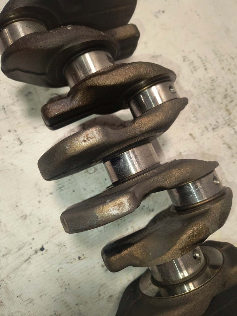 Купити Wał колінчастий peugeot citroen 1.6 thp