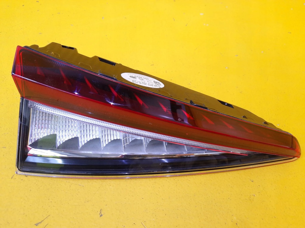 фото №1, Skoda enyaq iv лампа задняя левая led 5lg945307b