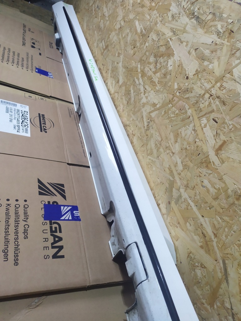 фото №4, Поріг молдинг ліва права mercedes w205 sedan amg