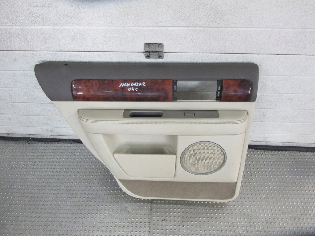 фото №8, Lincoln navigator ii 2004 обшивка дверь задняя