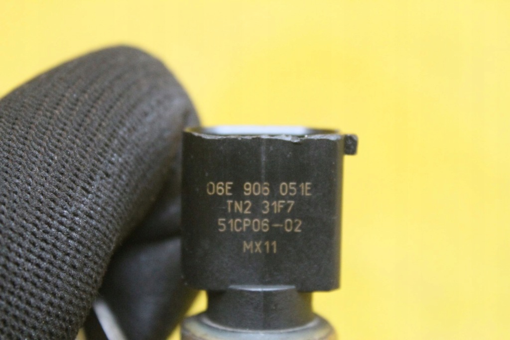 фото №9, Audi оригінальний номер 07l127503h розподільник пального