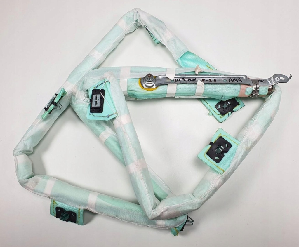 фото №1, Шторка безопасности подушка безопасности правая mercedes w205