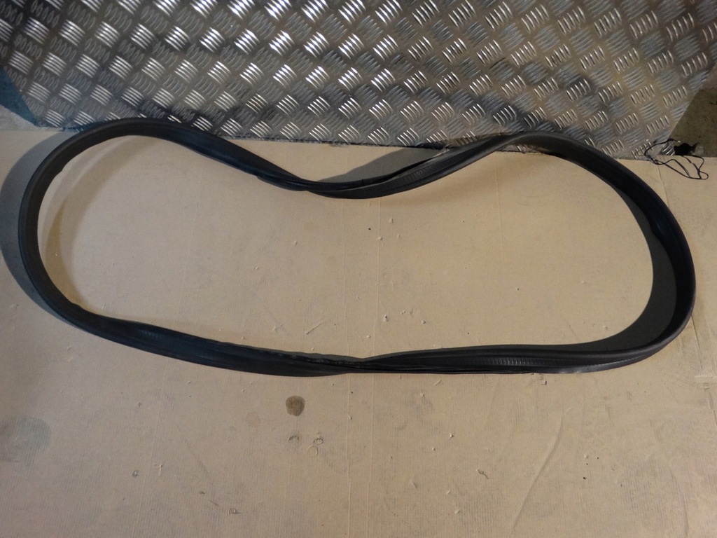 фото №1, Прокладка крышки багажника mercedes sls w197 1