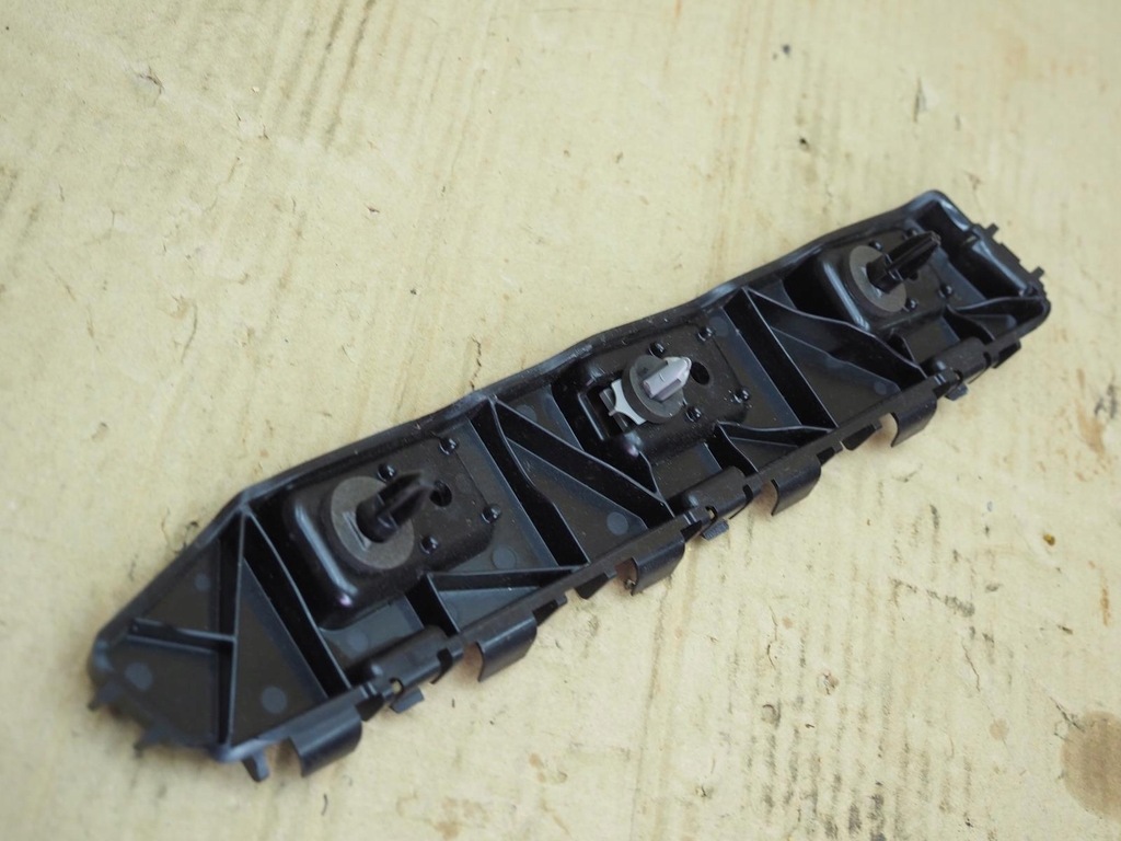 фото №16, Ford kuga iii mk3 2021 напрямна бампера задня лівий