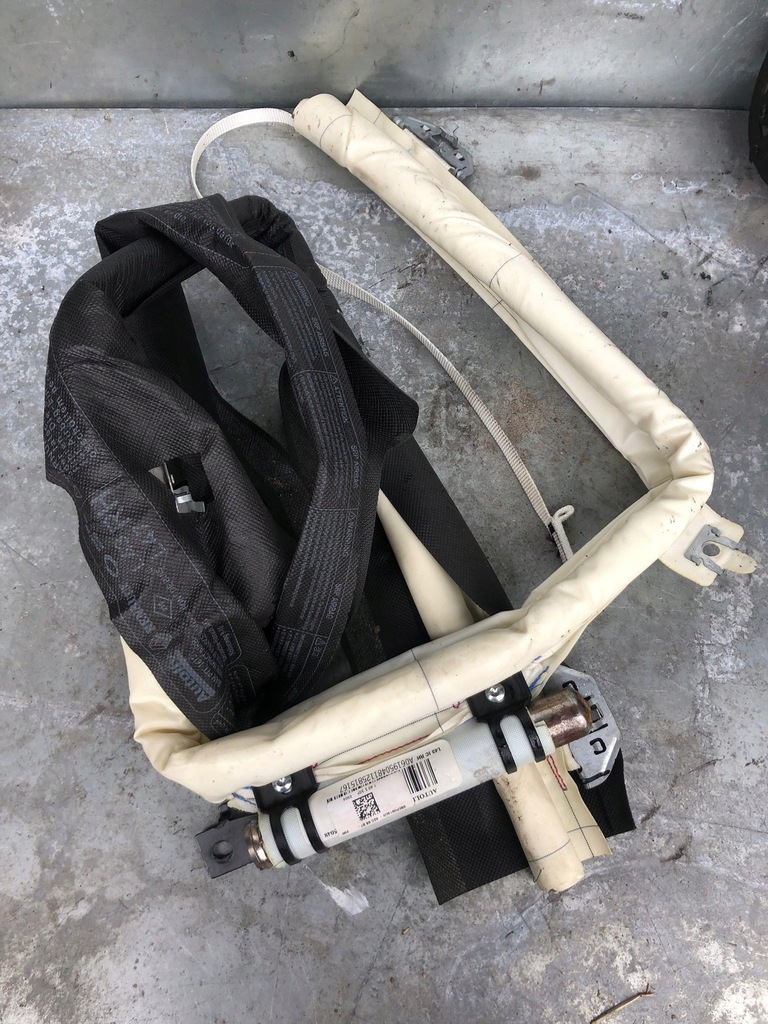 фото №1, Шторка безопасности правая latitude 985p09190r