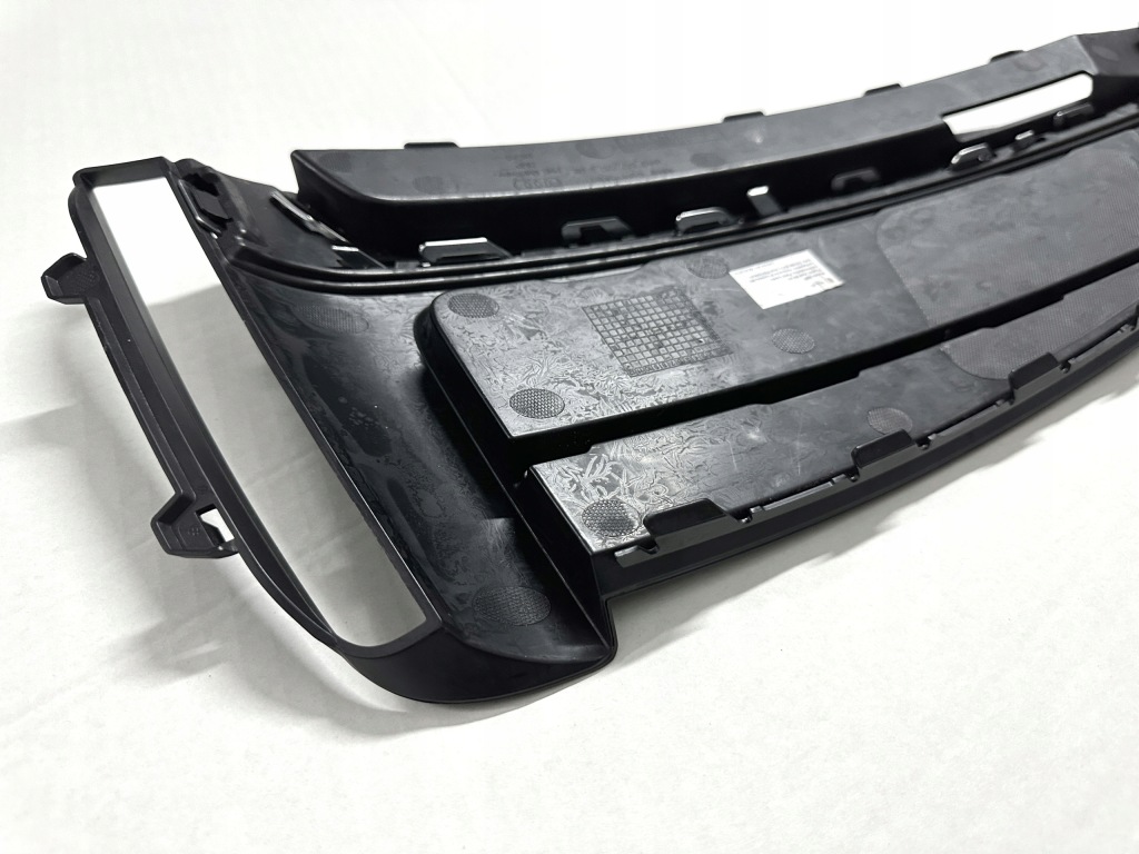 Решітка бампера правий - audi a5 s-line 8w6, оригінальна -стан bdb Доставка