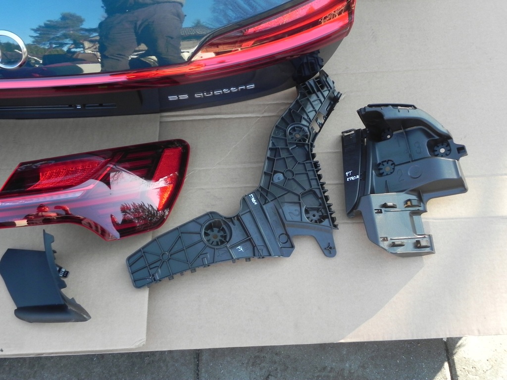 фото №10, Audi e-tron 55 4ke lv5z кришка багажника задня комплектна лампи задня led