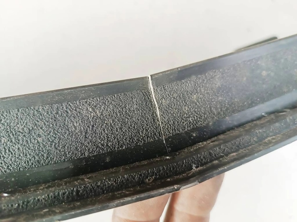 фото №7, Chevrolet malibu 2012 решётка бампера нижняя