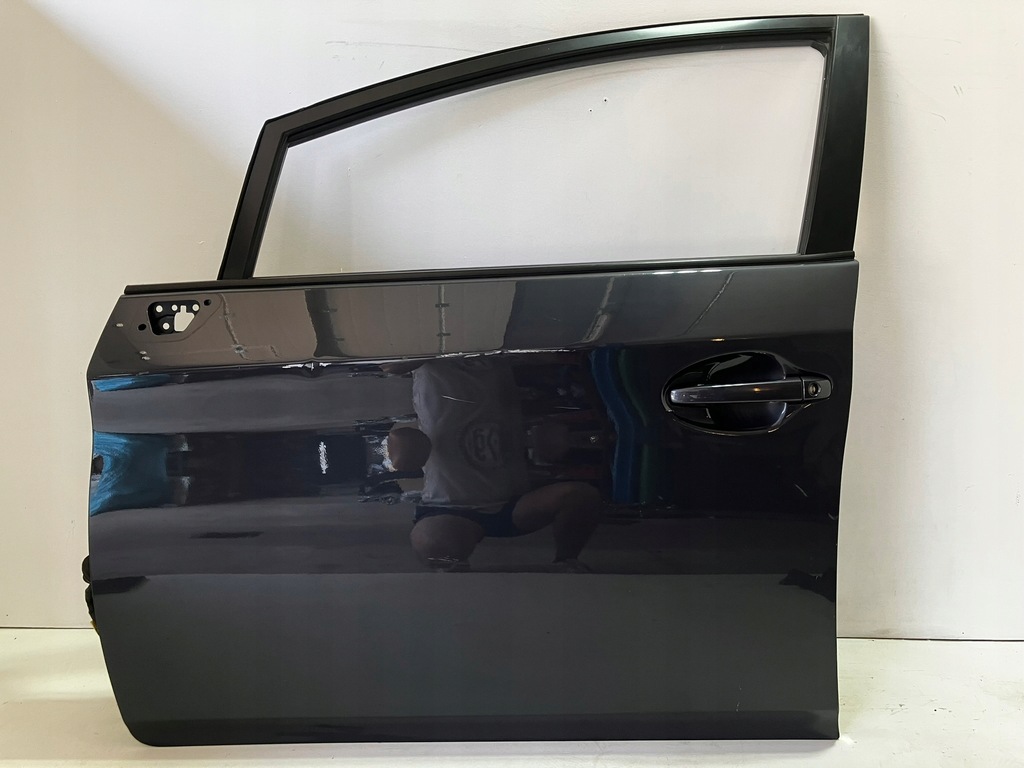 фото №2, Prius iii дверь полный передние левый перед