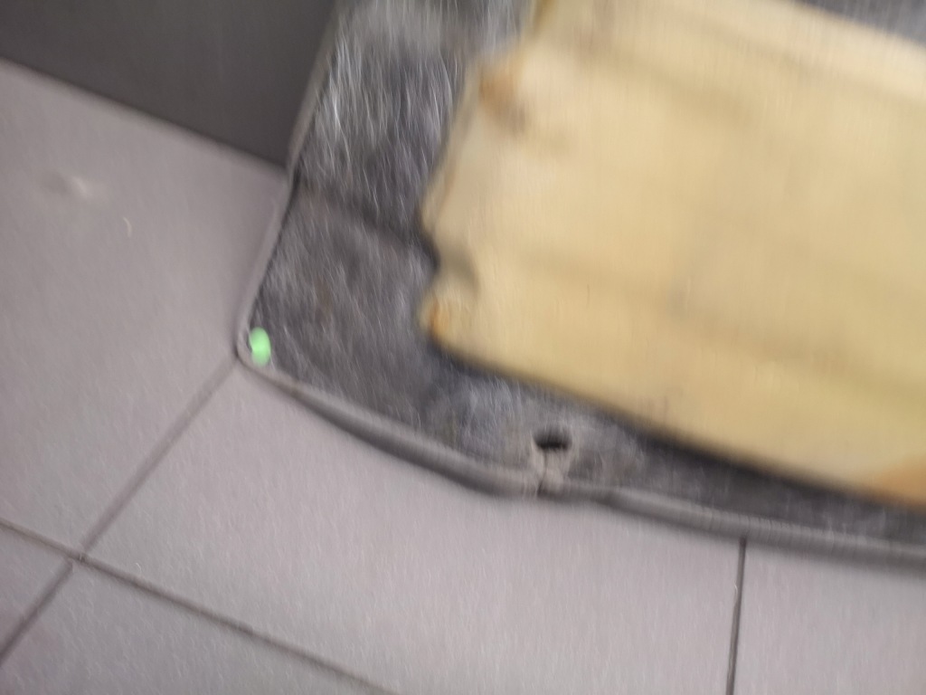 фото №10, Коврик велюр audi a8 d2 eu левый перед krem