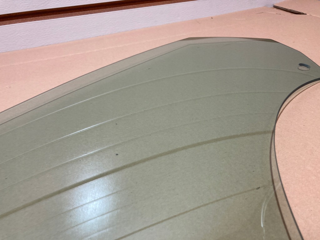 Стекло правая передняя tesla model 3 Оригинал