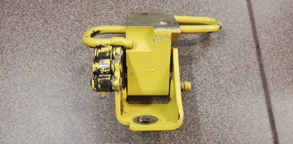 фото №5, Volkswagen caddy iii 2k петля дверь правый перед