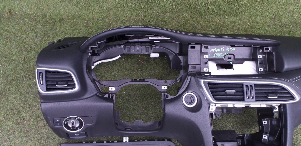 фото №2, Панель приладів подушки безпеки ремені infiniti q30