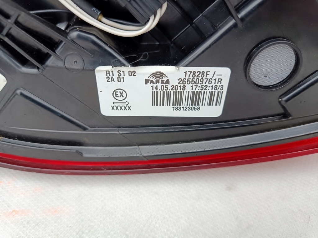 фото №6, Лампа задня renault clio v 19- права 265509761r