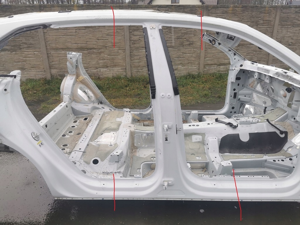 фото №1, Audi q8 блок двигуна середній правий поріг