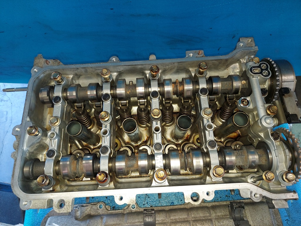 фото №2, Головка prius 2010 r 1.8 b 2zr