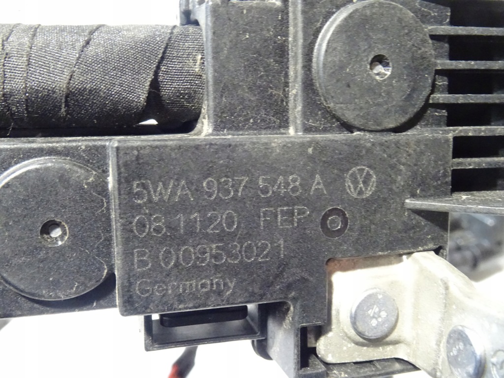 Предохранитель клемма аккумулятор vw golf viii 8 2.0 tfsi 5wa937548a 5wa937548 Киев