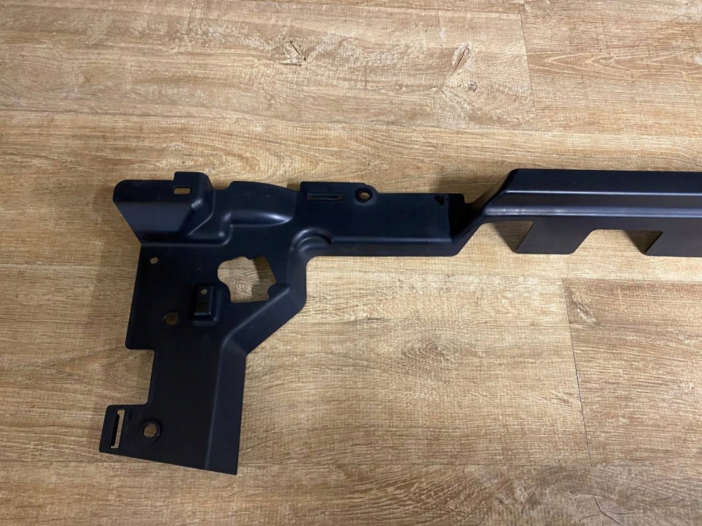 фото №3, Дефлектор радіатора верхній range rover vogue l405 оригінальний номер cpla-8a303-ab