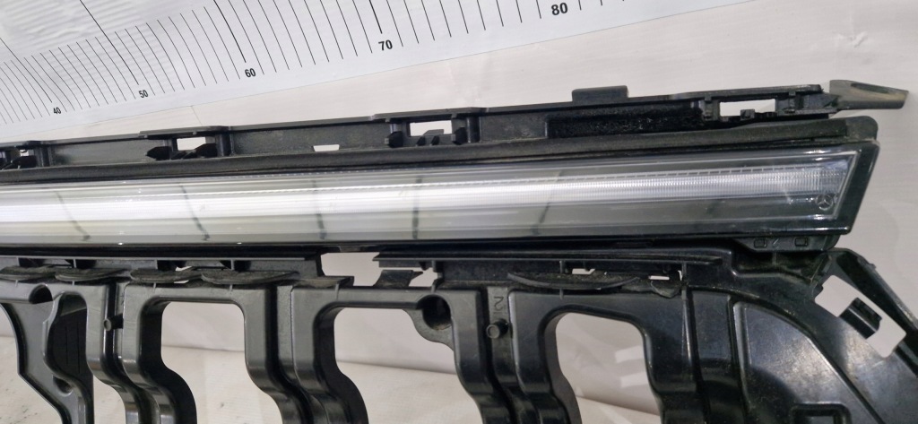 фото №6, Mercedes eqa 243 лампа накладка led перед + каркас решётка