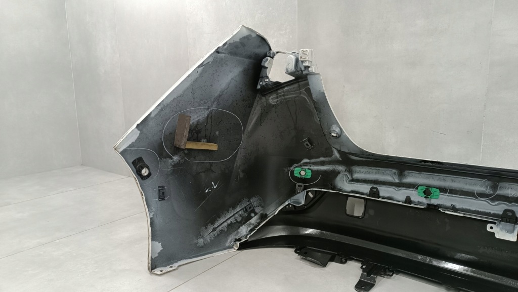 Бампер задний задняя  toyota prius iv седан рестайлинг  19-23 Оригинал