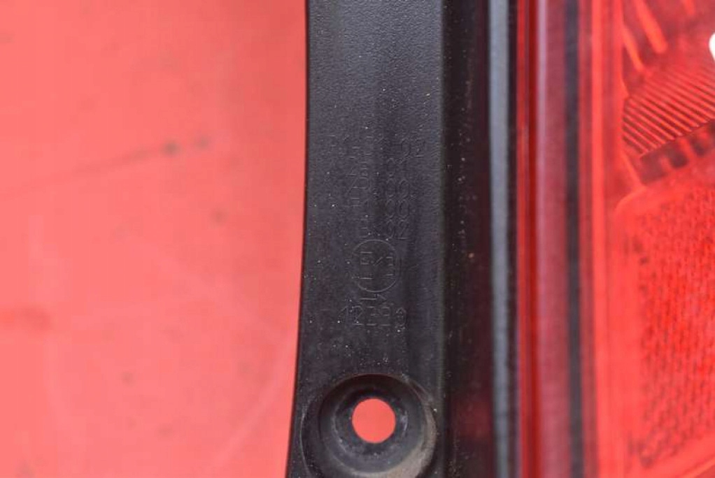 фото №12, Лампа права задня задня 92402-2r0 hyundai i30 1 i 5d hb lift 10-12