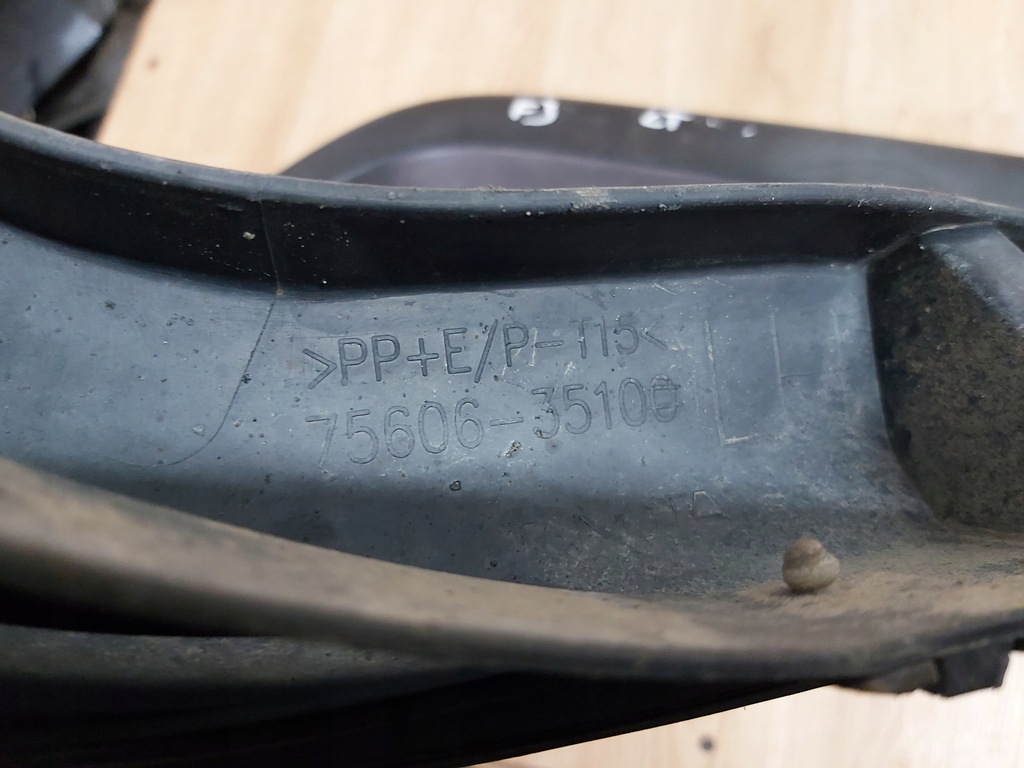 фото №7, Toyota fj cruiser 4,0 v6 молдинг накладка крыла