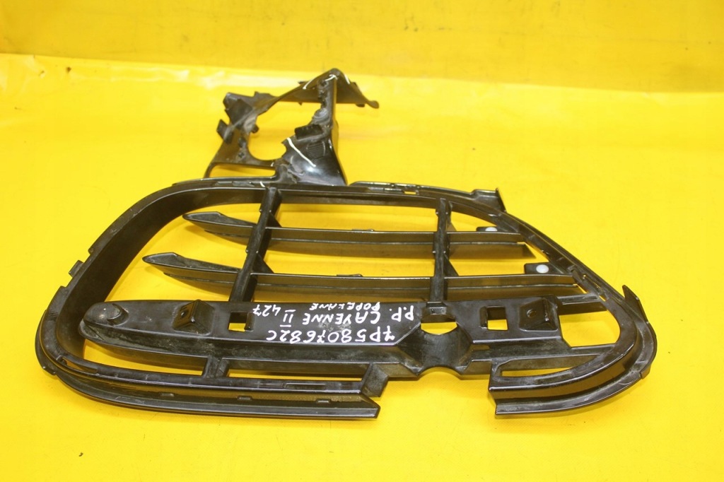 Решётка бампера правый перед porsche cayenne ii 7p5807682c Киев