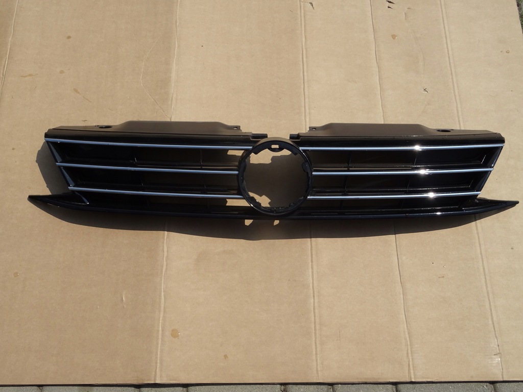 фото №1, Vw jetta lift решітка радіатора оригінал хром