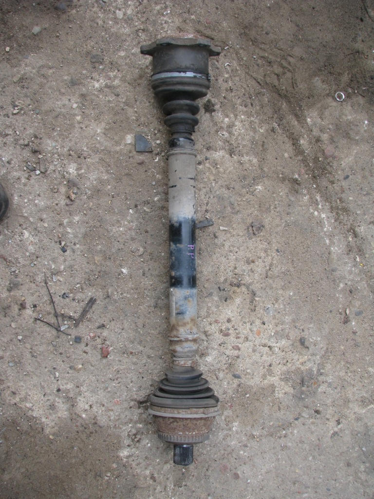 Купити Привідний вал правий audi a6 c5 механічна коробка передач 2.5 tdi 4b0407272ba