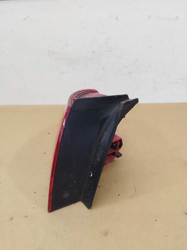 Лампа w крыло левая задняя audi a4 b8 s-line sedan 2008-2011 led Недорого