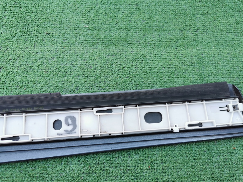 фото №10, Audi a6 c6 rs6 права задня молдинг задня