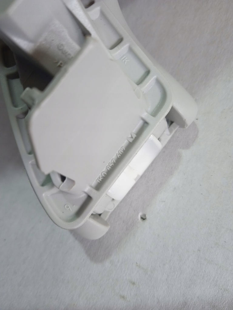 фото №8, Vw passat golf ручка кронштейн перед 1k0857607m