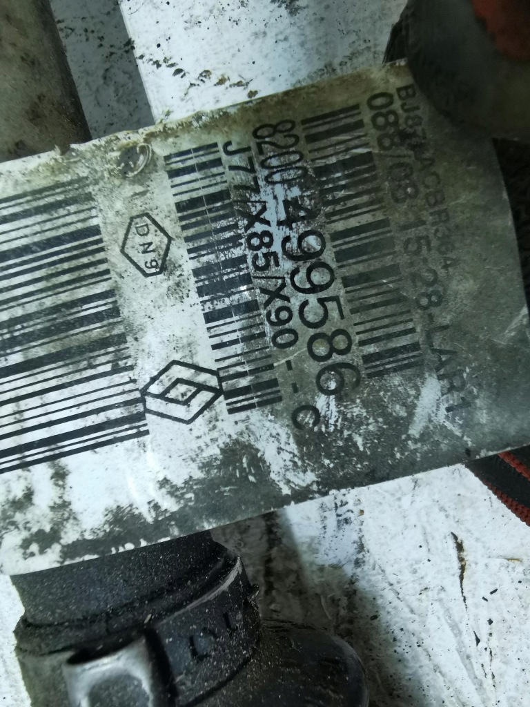 Привідний вал довга правий перед renault clio 3 1.5 dci в Україні