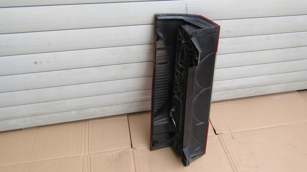 фото №2, Mercedes sprinter 907 910 лампа права задня polecam