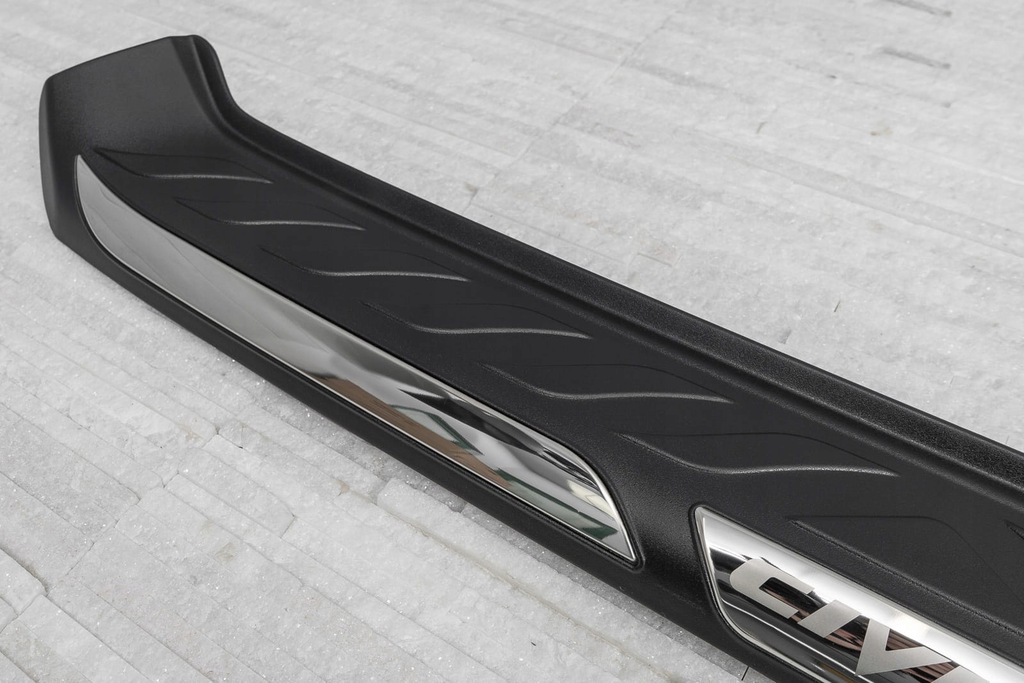 фото №10, Молдинг защитная na бампер honda civic x 2016+