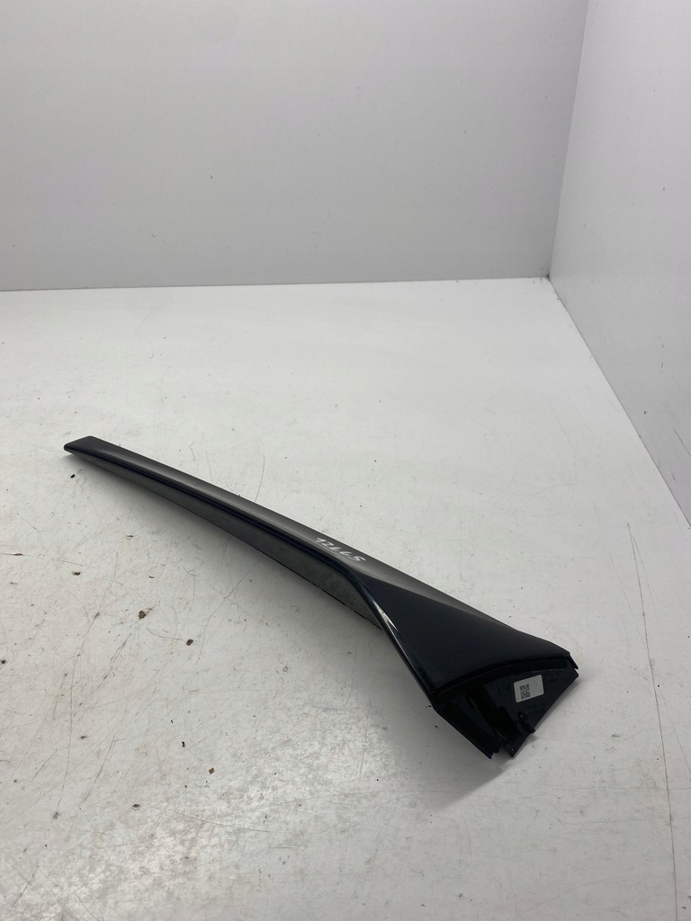 фото №4, Audi q3 правая молдинг крышки 83a854872